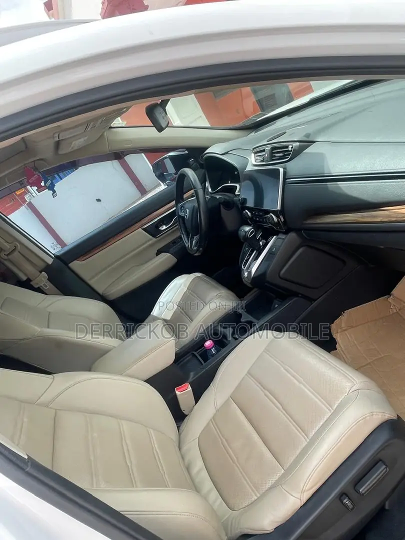 Honda CR-V Touring AWD 2019 White