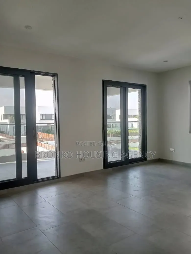 4bdrm House in Bronko Housing, Burma Camp for rent