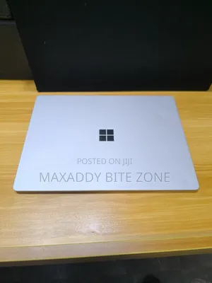 Laptop Microsoft Surface Laptop 2 8GB Intel Core i5 SSD 256GB