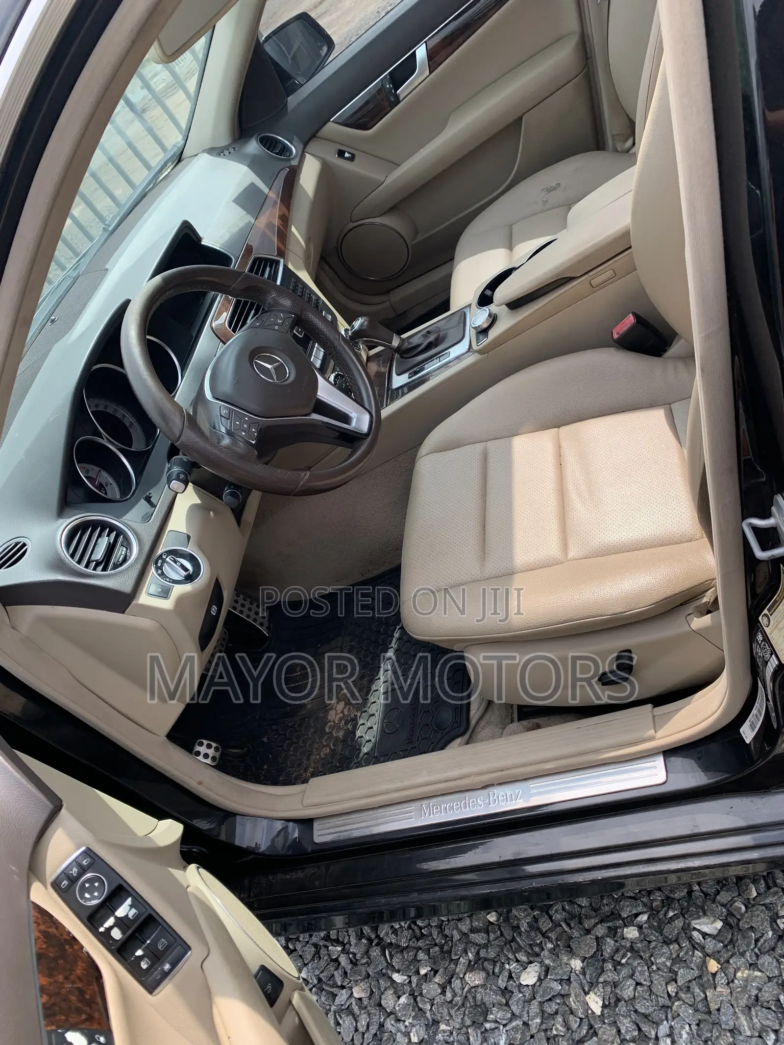 Mercedes-Benz C300 Luxury 4Matic Sedan AWD (3.5L 6cyl 7A) 2013 Black