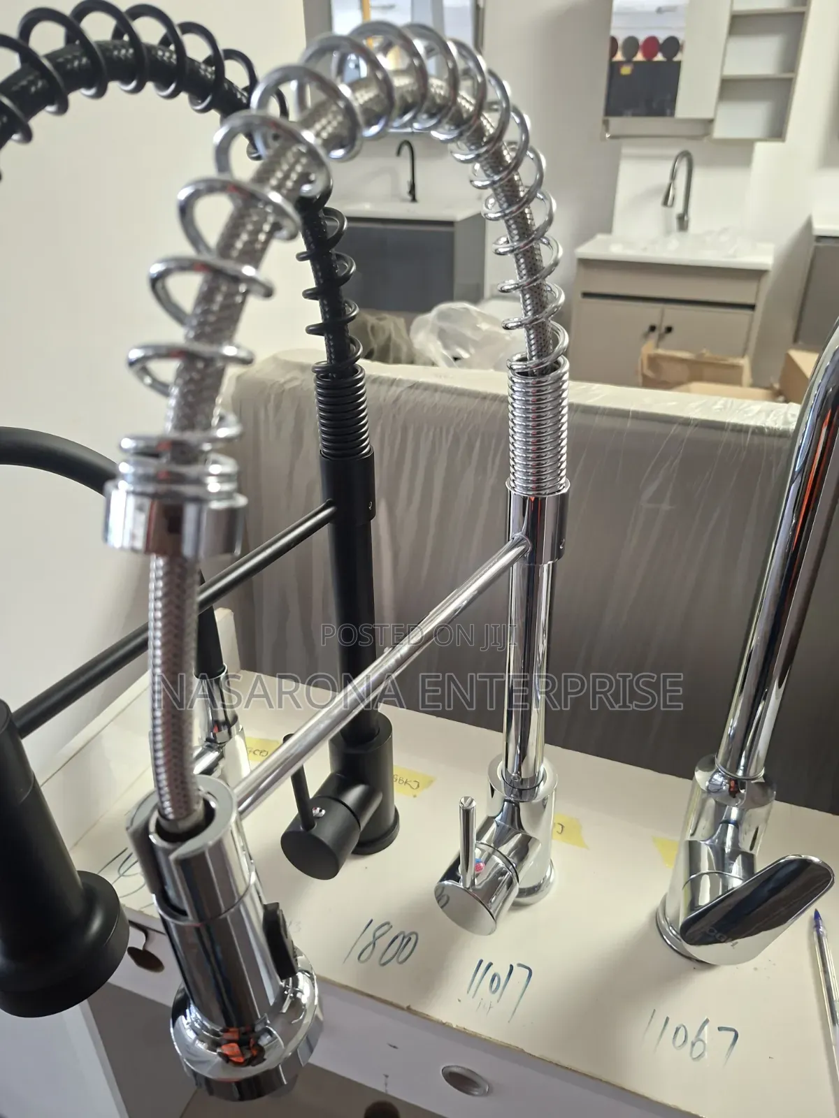 Silver Pull Down Kitchen Faucet Tap