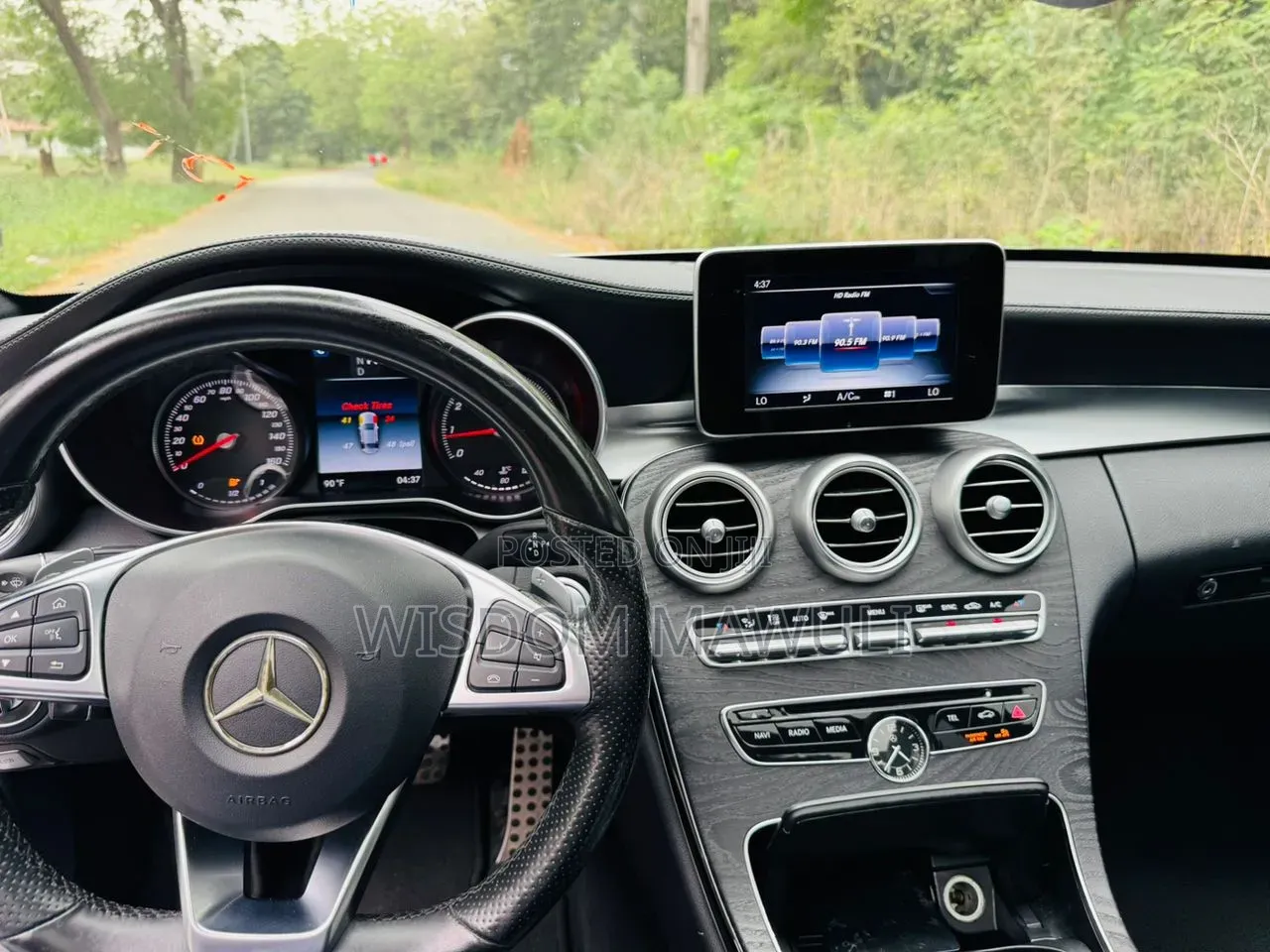 Mercedes-Benz C300 2017 Silver
