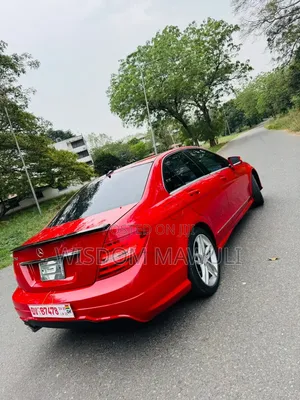Mercedes-Benz C250 2014 Red
