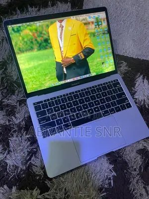 Laptop Apple MacBook Pro 2017 8GB Intel Core i5 SSD 256GB