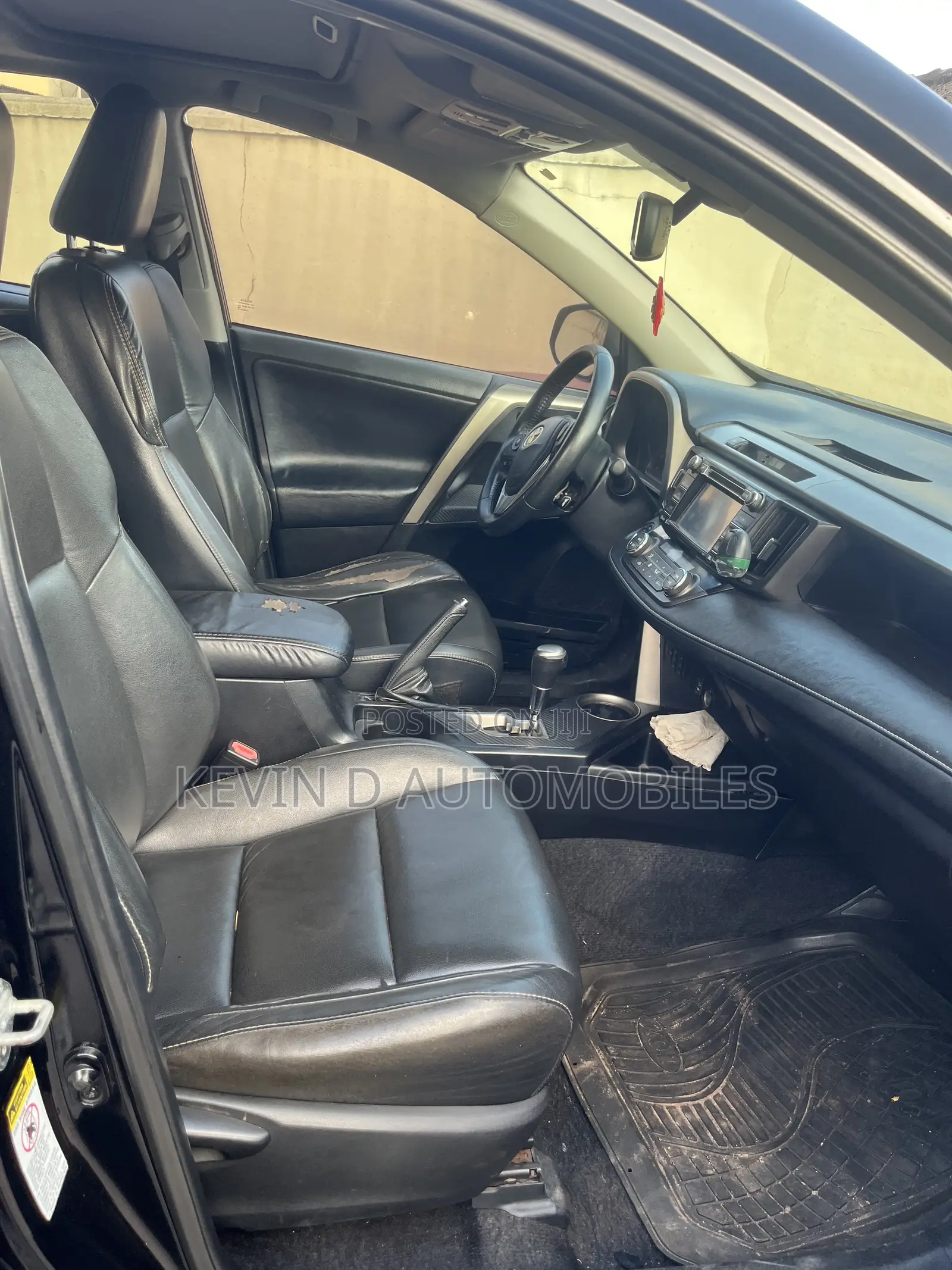 Toyota RAV4 XLE 4dr SUV AWD (2.5L 4cyl 6A) 2015 Black