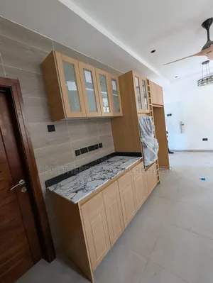 3bdrm Duplex in The Mall for rent