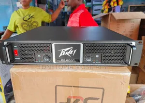 Peavey Cs 6000 Professional Power Amplifier
