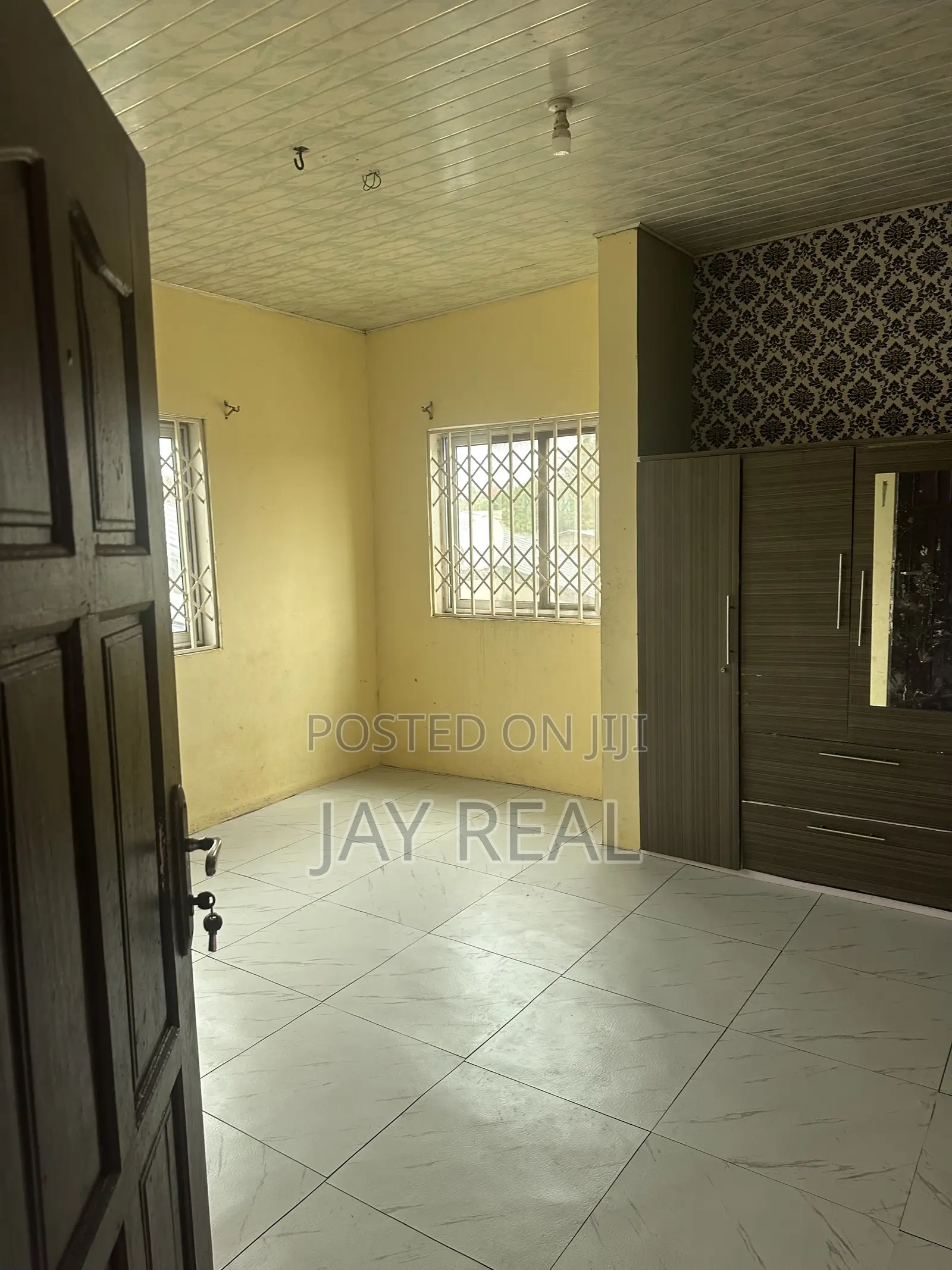 5bdrm Apartment in Jay Real Estate, Kasoa for rent