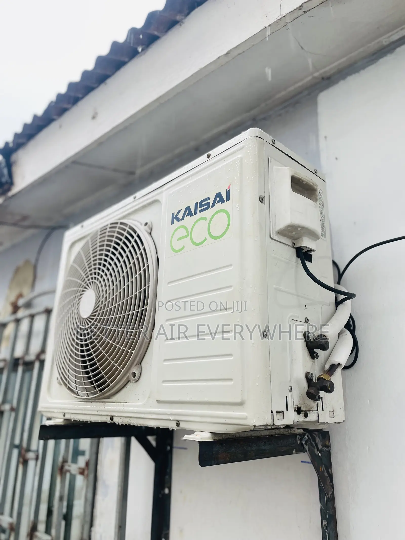 Air Conditioning Technician Offering Reliable Services