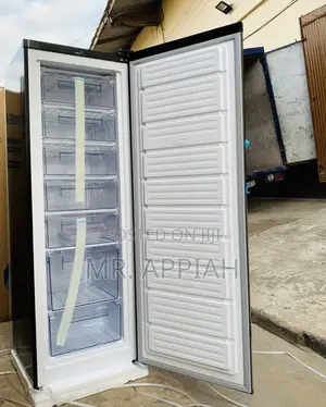 Effortless Cooling Pearl Puf 370-1a 1 Door Upright Standing Freezer