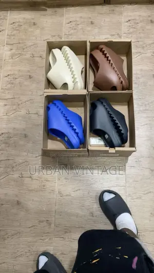 Adidas Yeezy Slides