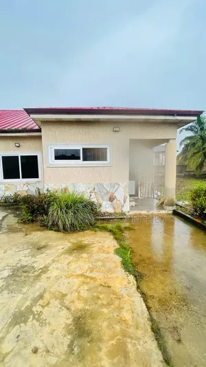 4bdrm House in Amasaman Opah for sale