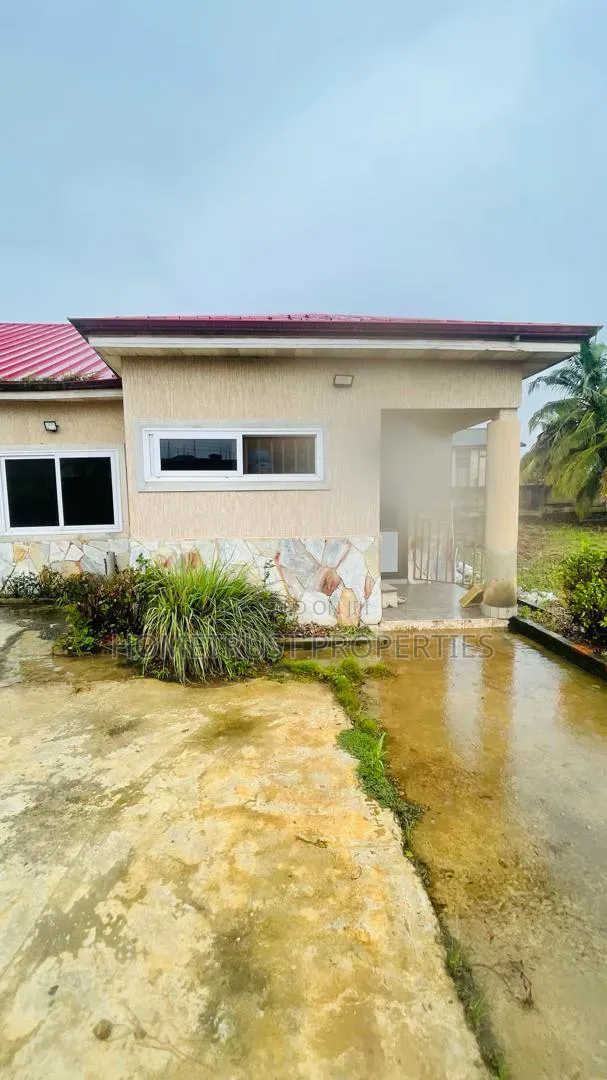 4bdrm House in Amasaman Opah for sale