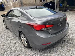 Hyundai Elantra Limited Sedan FWD (1.8L 4cyl 6A) 2016 Gray