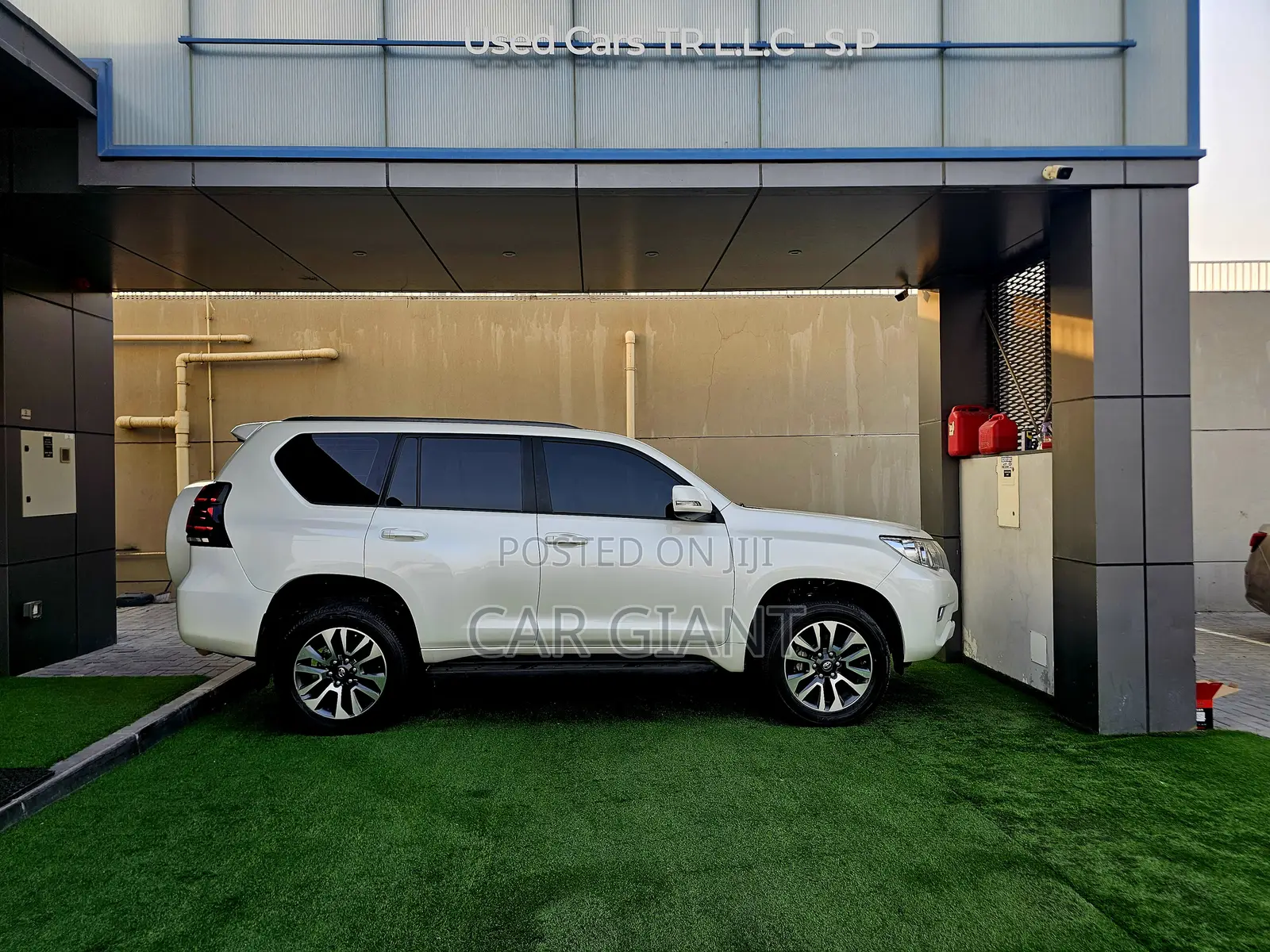 Toyota Land Cruiser Prado 4.0 Petrol GX-R 2022 White