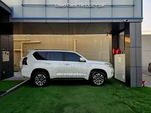 Toyota Land Cruiser Prado 4.0 Petrol GX-R 2022 White