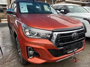Toyota Hilux 2020 Orange