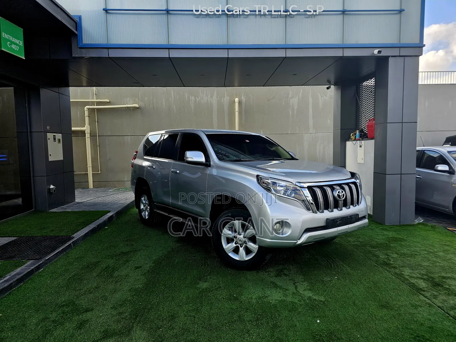Toyota Land Cruiser Prado 4.0 Petrol GX-R 2015 Silver