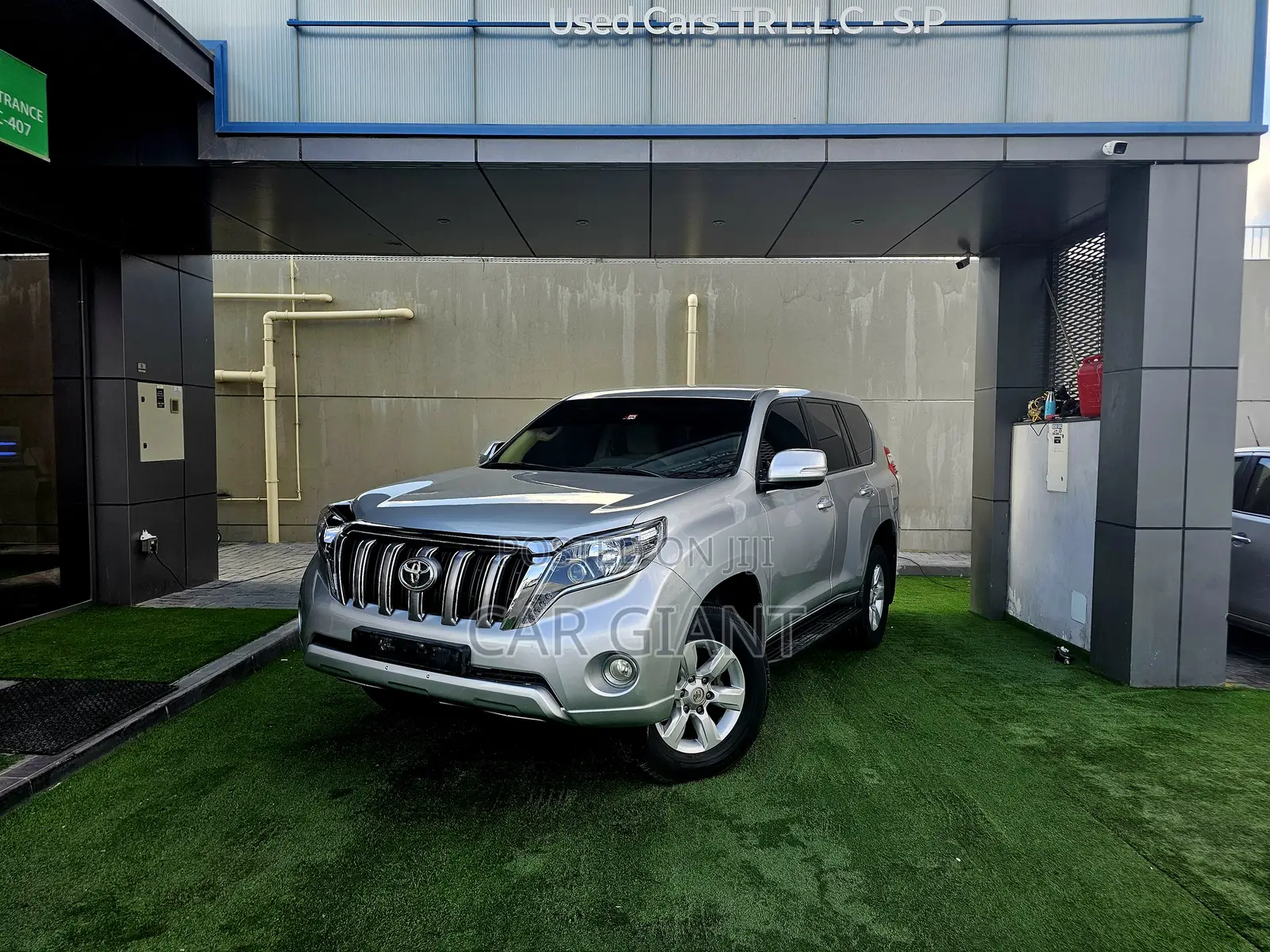 Toyota Land Cruiser Prado 4.0 Petrol GX-R 2015 Silver