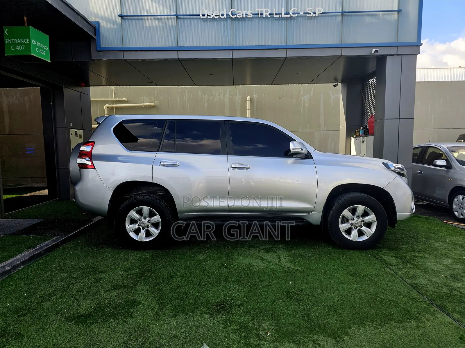 Toyota Land Cruiser Prado 4.0 Petrol GX-R 2015 Silver