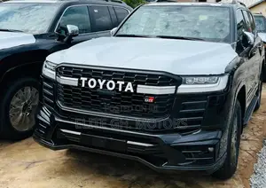 New Toyota Land Cruiser LC300 2025 Black