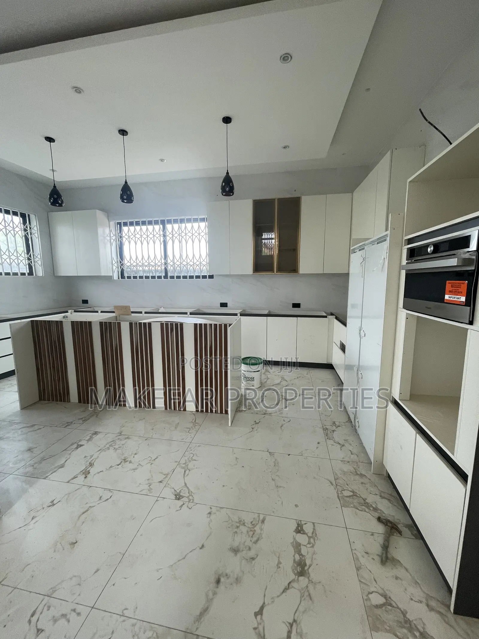 4bdrm House in Ashaley Botwe for sale
