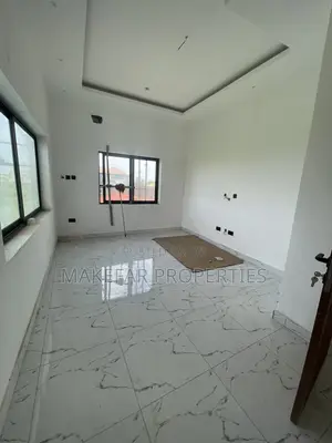 4bdrm House in Ashaley Botwe for sale
