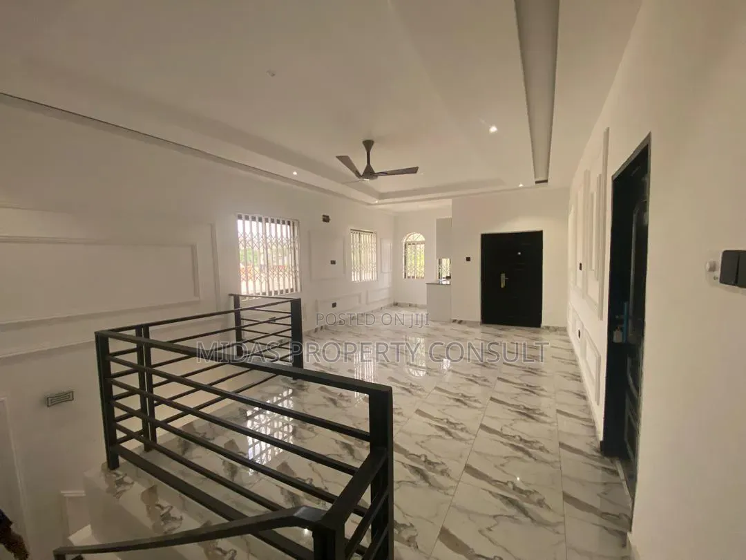 4bdrm House in Kwabenya Acp for sale