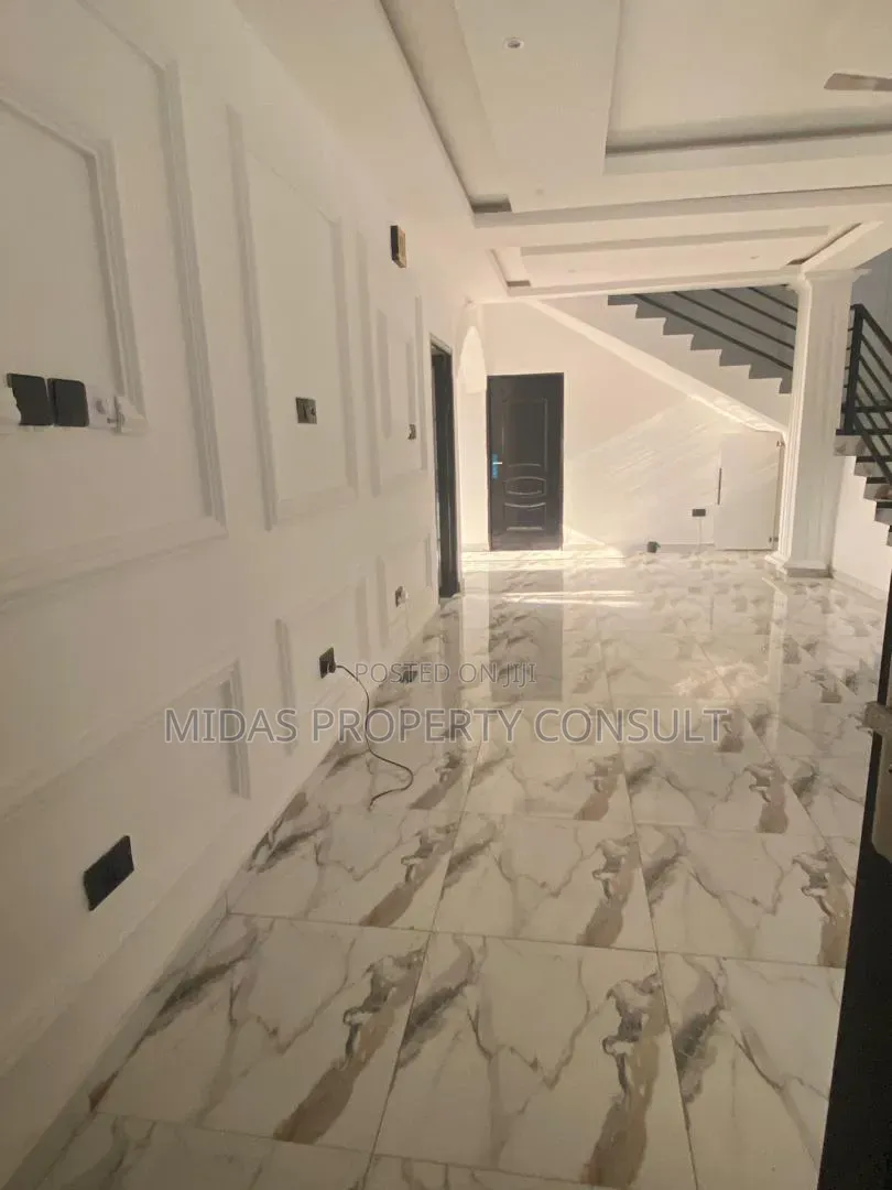 4bdrm House in Kwabenya Acp for sale