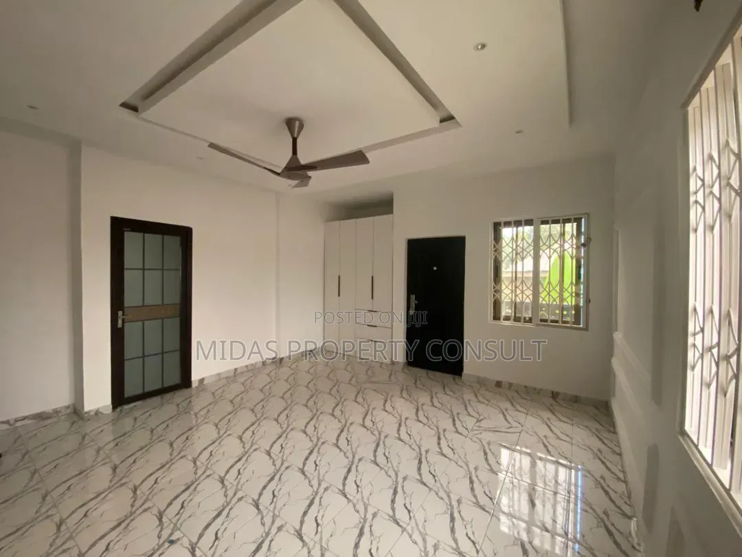 4bdrm House in Kwabenya Acp for sale