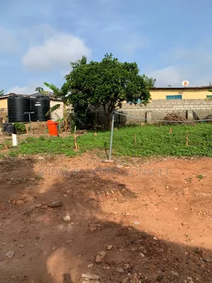 One and Half Plot With Chamber and Hall Self