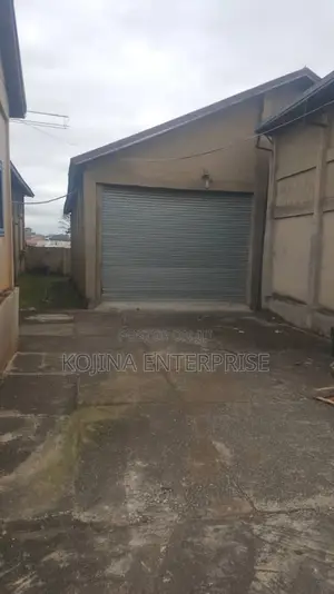 Commercial Warehouse Property for Sale – Sokoban Wood