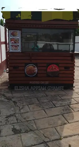 Modern 7×6ft Portable Wooden Shop -Movable Unit