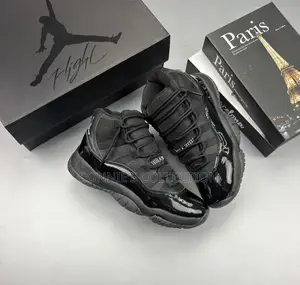Nike Air Jordan 11 Retro "Cap and Gown"
