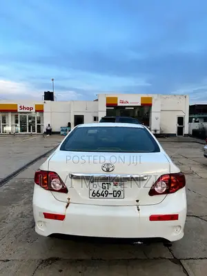 Toyota Corolla Base 4dr Sedan (1.8L 4cyl 5M) 2009 White