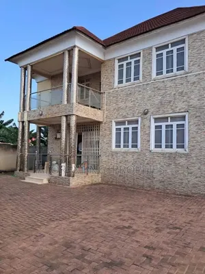5bdrm Duplex in Adenta Amrahia, Frafraha for rent