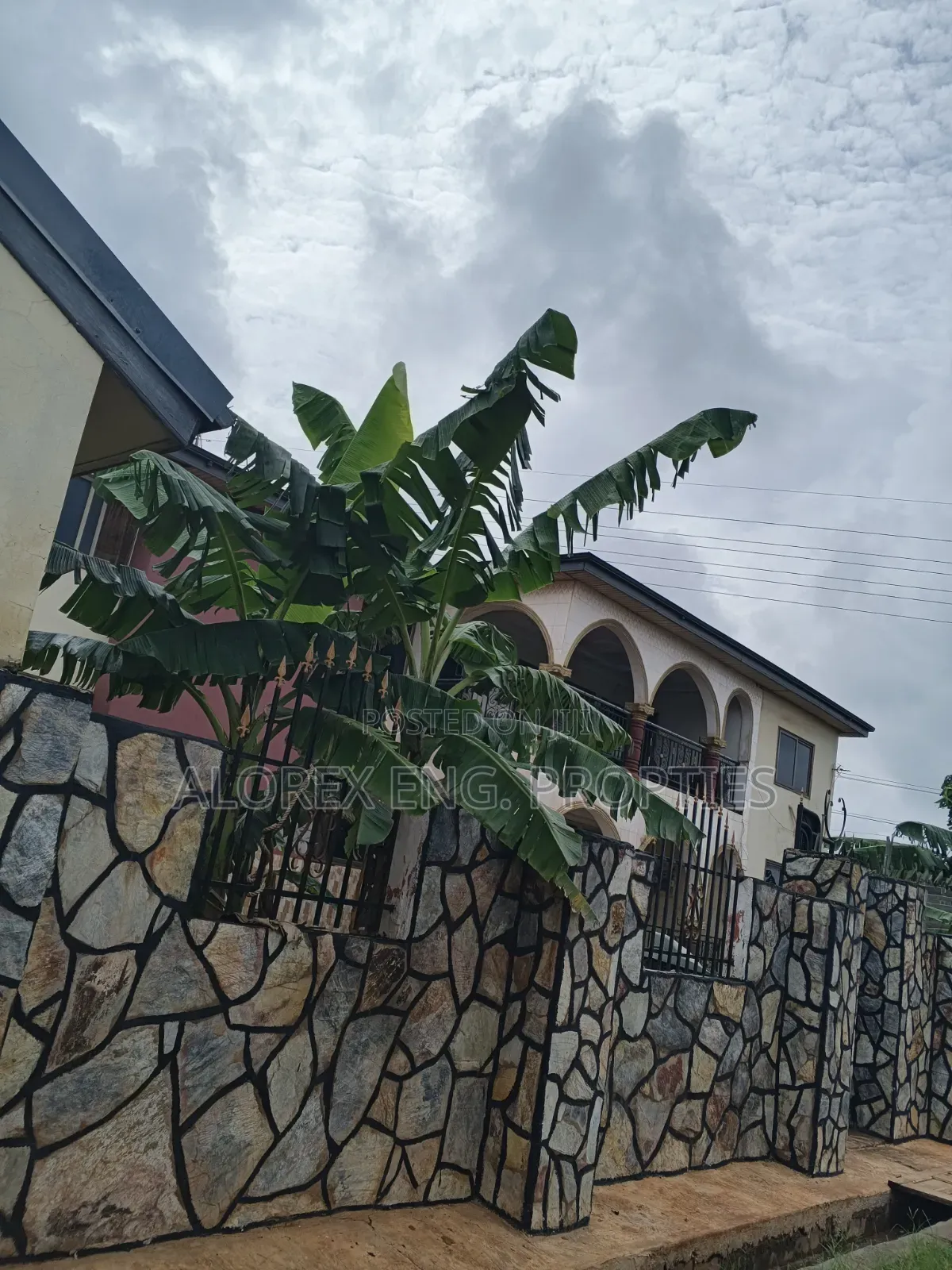 1bdrm Apartment in Adenta Amanfro, Frafraha for rent