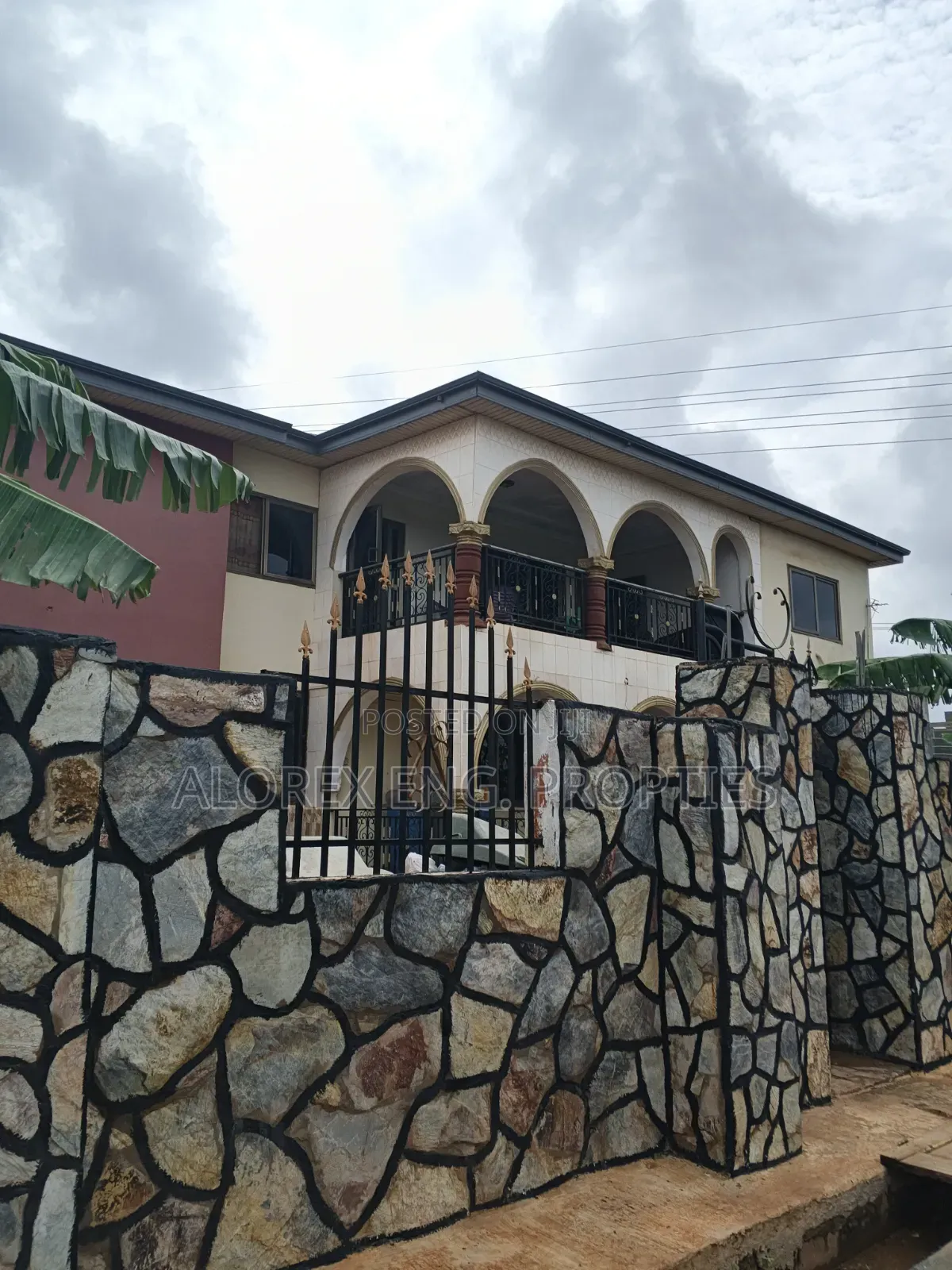 1bdrm Apartment in Adenta Amanfro, Frafraha for rent