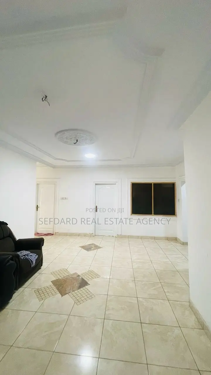 4bdrm House in Sefdard Properties, Amasaman for sale