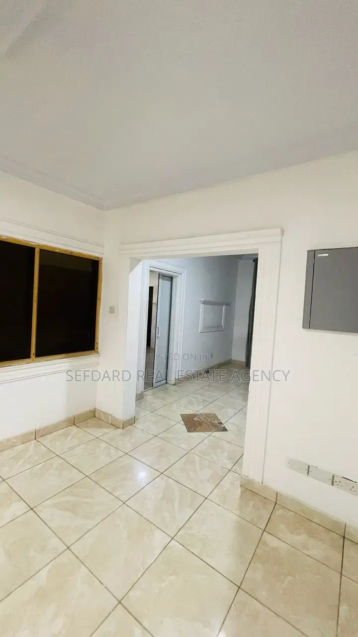 4bdrm House in Sefdard Properties, Amasaman for sale