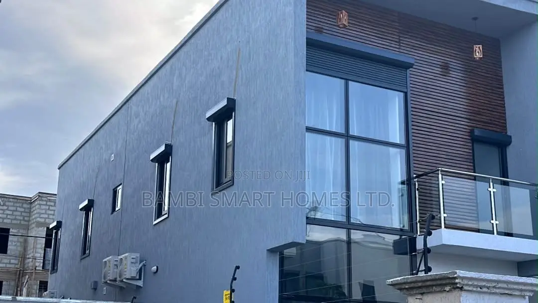 Automatic Roller Shutters To Darken Room For Sleep
