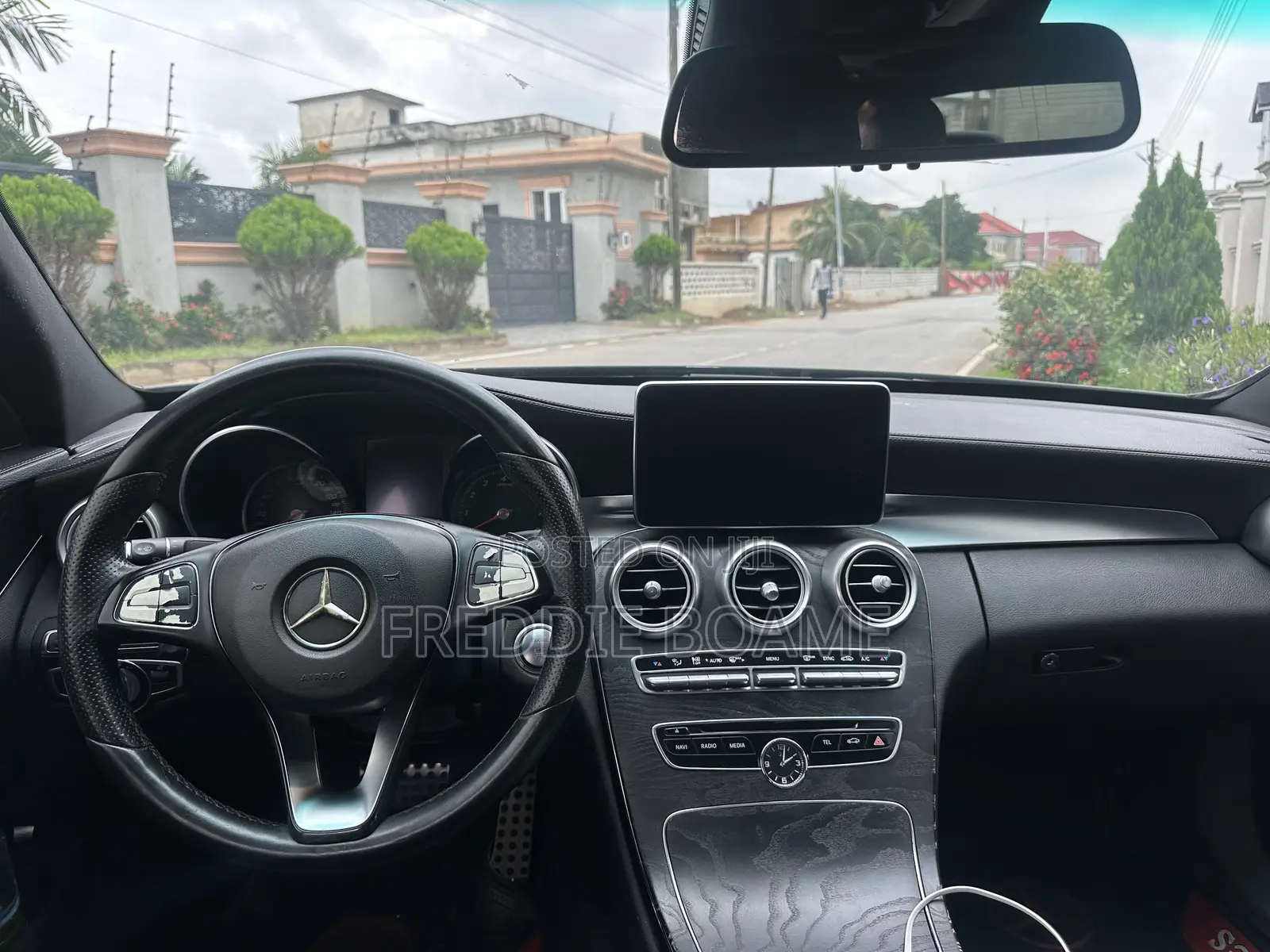 Mercedes-Benz C300 2016 Black