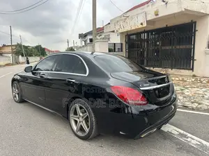 Mercedes-Benz C300 2016 Black