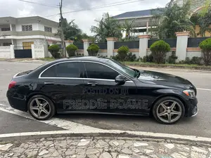 Mercedes-Benz C300 2016 Black