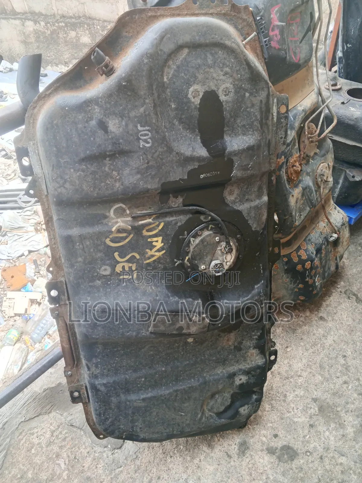 Toyota Voxy 2015 Fuel Tank