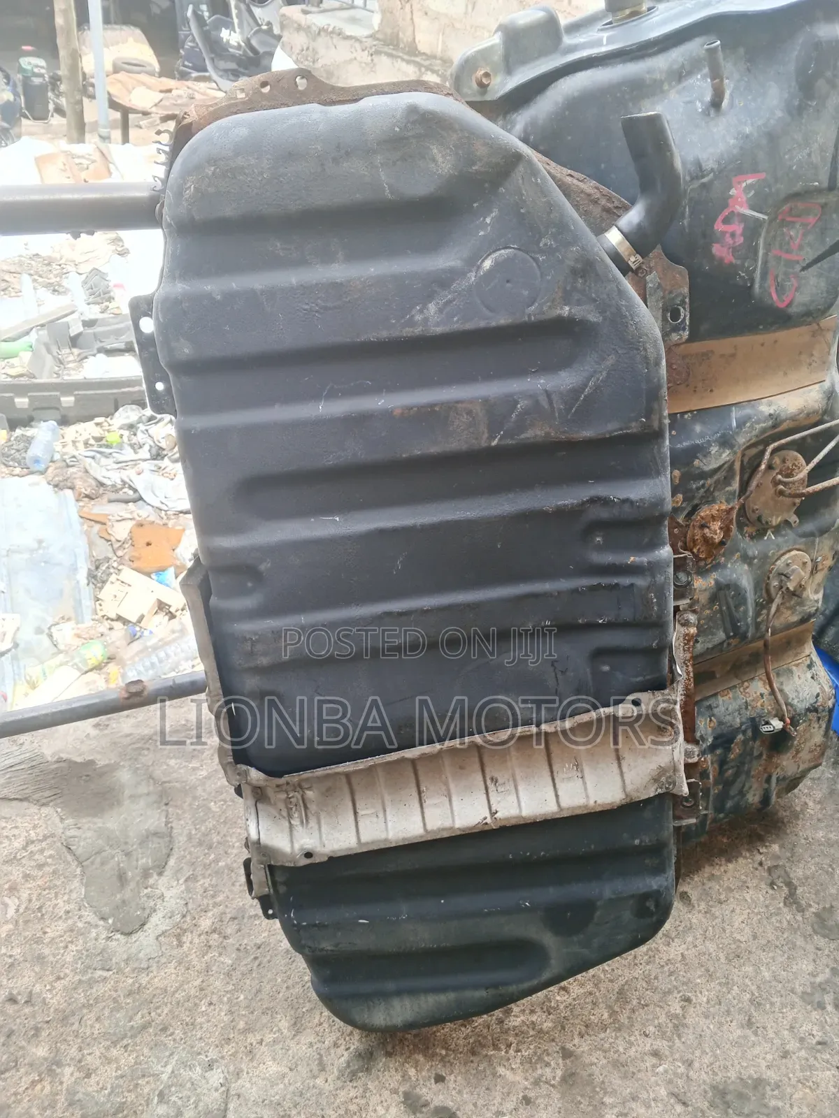 Toyota Voxy 2015 Fuel Tank