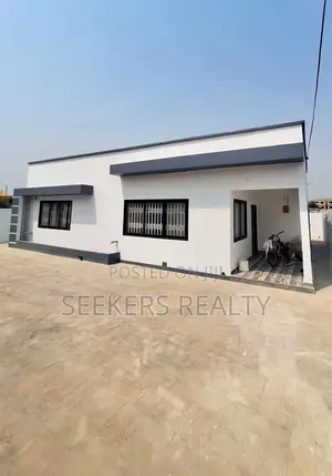 3bdrm House in Seekers Realty, Baatsona Total for sale