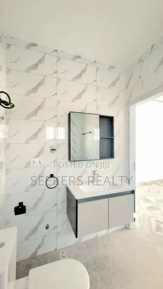3bdrm House in Seekers Realty, Baatsona Total for sale