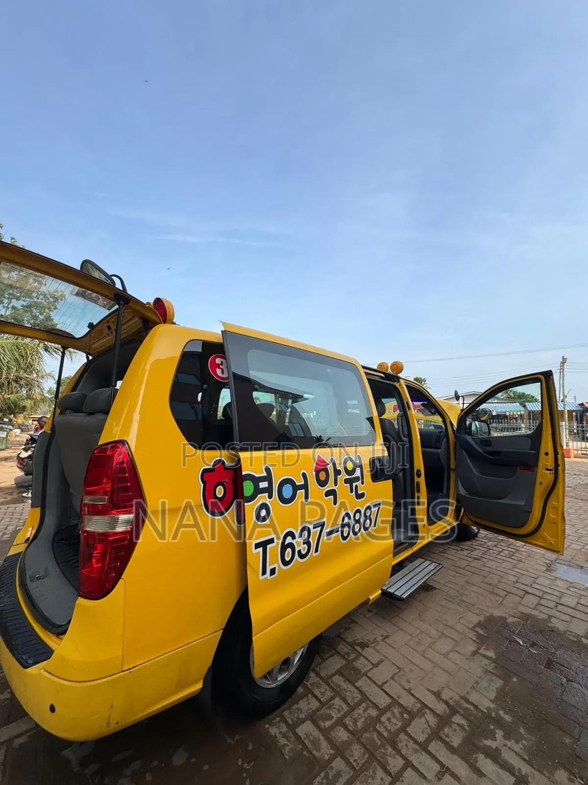 New Hyundai Starex 2011 Yellow