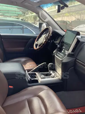 Toyota Land Cruiser 4.0 V6 GXR 2019 Black